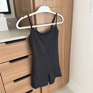 Aritzia Wilfred Free Black Sleeveless Romper